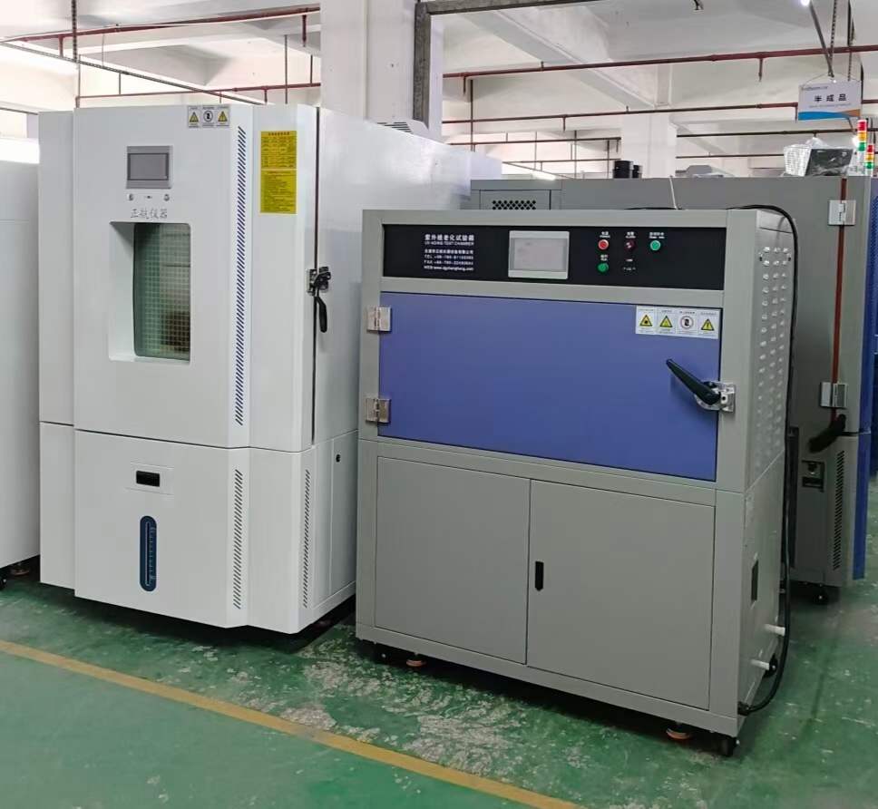 恒溫恒濕試驗(yàn)箱與紫外老化試驗(yàn)箱發(fā)往江蘇客